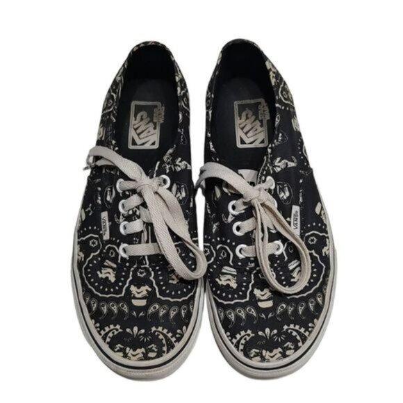 Vans x Star Wars Stormtrooper Bandana Print Low Top Sneakers M 6, W 7.5 - Picture 1 of 9